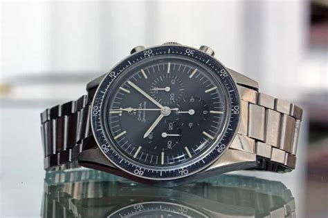 how to tell if omega speedmaster is fake|omega speedmaster knockoff.